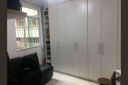 Apartamento à venda com 77m², 2 quartos e sem vaga