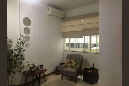 Apartamento à venda com 77m², 2 quartos e sem vaga