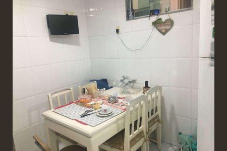 Apartamento à venda com 77m², 2 quartos e sem vaga