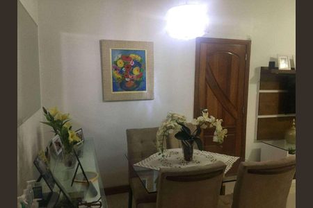 Apartamento à venda com 77m², 2 quartos e sem vaga