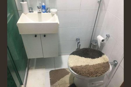 Apartamento à venda com 77m², 2 quartos e sem vaga