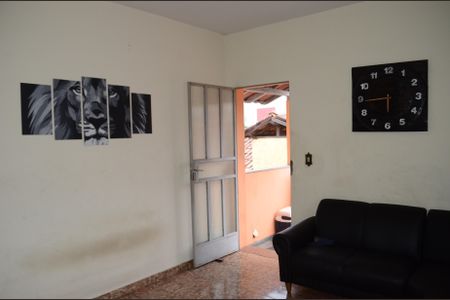 Casa à venda com 158m², 4 quartos e 1 vagaSala