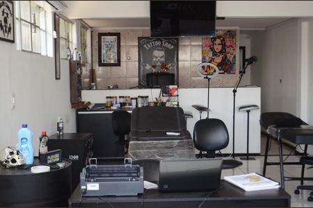 Casa à venda com 158m², 4 quartos e 1 vagaEscritório