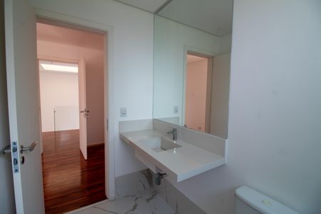 Casa à venda com 786m², 4 quartos e 5 vagasBanheiro da Suíte 2