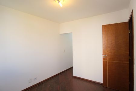 Apartamento à venda com 64m², 2 quartos e 1 vagaQuarto 2