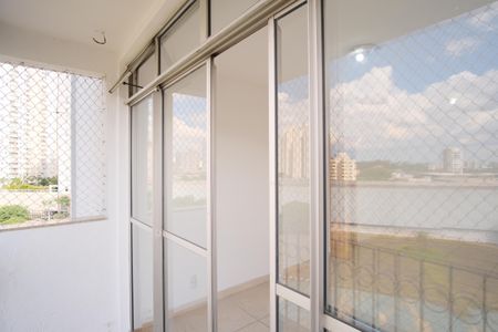 Apartamento à venda com 64m², 2 quartos e 1 vagaVaranda