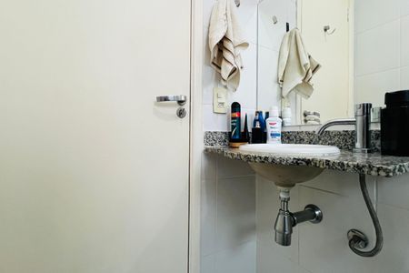 Apartamento à venda com 64m², 2 quartos e 2 vagasBanheiro