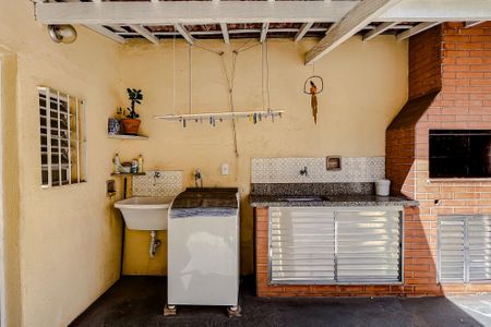 Casa à venda com 190m², 2 quartos e 1 vagaÁrea externa