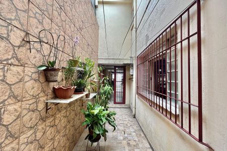 Casa para alugar com 136m², 2 quartos e 3 vagas Casa para alugar com 136m², 2 quartos e 3 vagasÁrea externa