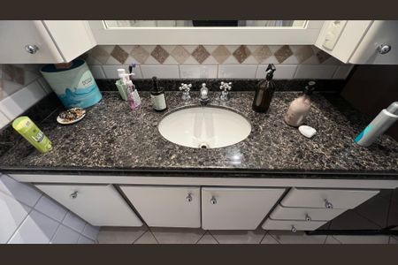 Apartamento à venda com 98m², 2 quartos e 1 vagaBanheiro