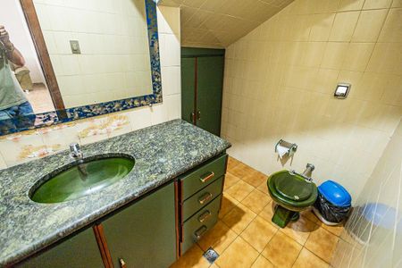 Casa à venda com 500m², 4 quartos e 4 vagas Casa à venda com 500m², 4 quartos e 4 vagasLavabo