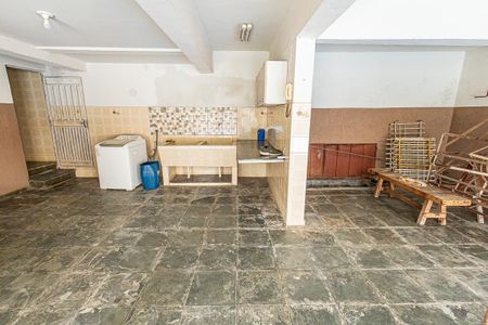 Casa à venda com 500m², 4 quartos e 4 vagas Casa à venda com 500m², 4 quartos e 4 vagasarea de serviço