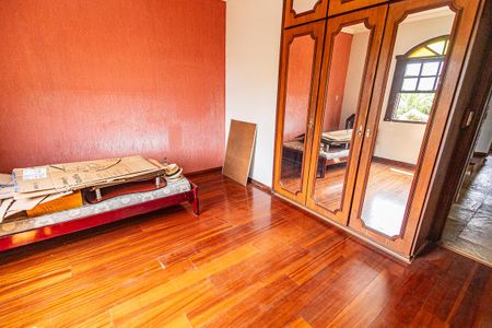 Casa à venda com 500m², 4 quartos e 4 vagas Casa à venda com 500m², 4 quartos e 4 vagasQuarto 3