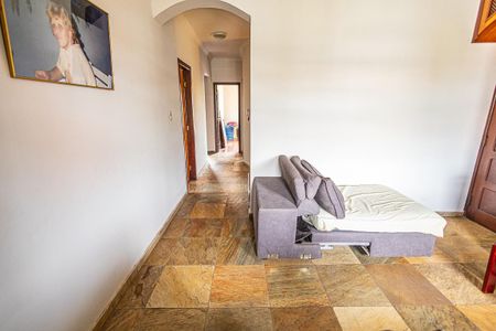 Casa à venda com 500m², 4 quartos e 4 vagas Casa à venda com 500m², 4 quartos e 4 vagasSala / 2º andar