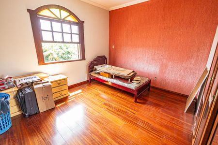 Casa à venda com 500m², 4 quartos e 4 vagas Casa à venda com 500m², 4 quartos e 4 vagasQuarto 3