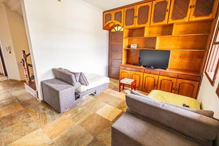 Casa à venda com 500m², 4 quartos e 4 vagas Casa à venda com 500m², 4 quartos e 4 vagasSala / 2º andar