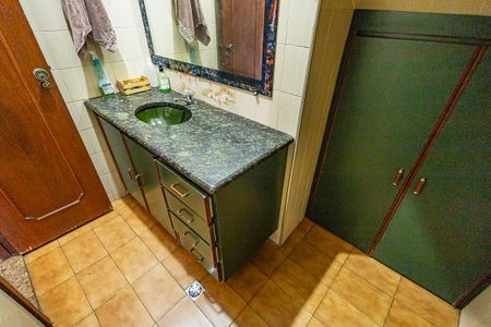 Casa à venda com 500m², 4 quartos e 4 vagas Casa à venda com 500m², 4 quartos e 4 vagasLavabo