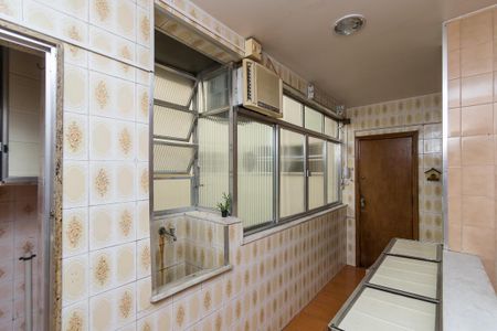 Apartamento à venda com 76m², 2 quartos e 1 vaga Apartamento à venda com 76m², 2 quartos e 1 vagaÁrea de Serviço