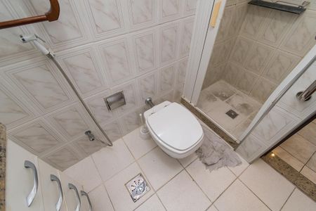 Apartamento à venda com 76m², 2 quartos e 1 vaga Apartamento à venda com 76m², 2 quartos e 1 vagaBanheiro