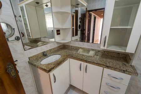 Apartamento à venda com 76m², 2 quartos e 1 vaga Apartamento à venda com 76m², 2 quartos e 1 vagaBanheiro