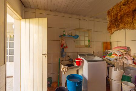 Casa à venda com 410m², 6 quartos e 3 vagas Casa à venda com 410m², 6 quartos e 3 vagasÁrea de Serviço