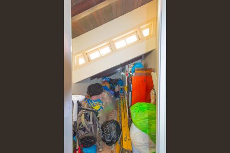 Casa à venda com 410m², 6 quartos e 3 vagas Casa à venda com 410m², 6 quartos e 3 vagasQuarto de Serviço