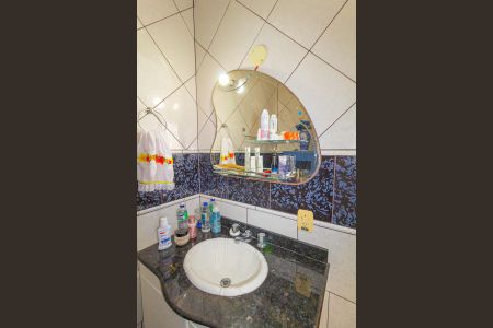 Casa à venda com 410m², 6 quartos e 3 vagas Casa à venda com 410m², 6 quartos e 3 vagasBanheiro da Suíte