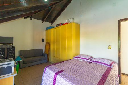 Casa à venda com 410m², 6 quartos e 3 vagas Casa à venda com 410m², 6 quartos e 3 vagasQuarto 4