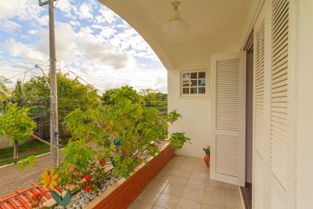 Casa à venda com 410m², 6 quartos e 3 vagas Casa à venda com 410m², 6 quartos e 3 vagasvaranda da Suíte