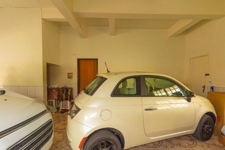 Casa à venda com 410m², 6 quartos e 3 vagas Casa à venda com 410m², 6 quartos e 3 vagasGaragem