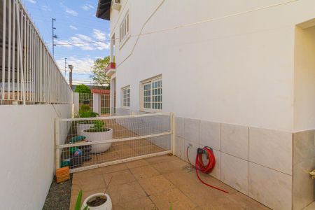 Casa à venda com 410m², 6 quartos e 3 vagas Casa à venda com 410m², 6 quartos e 3 vagasÁrea comum