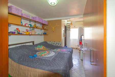 Casa à venda com 410m², 6 quartos e 3 vagas Casa à venda com 410m², 6 quartos e 3 vagasQuarto 1