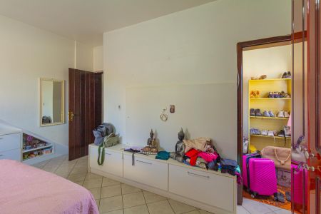 Casa à venda com 410m², 6 quartos e 3 vagas Casa à venda com 410m², 6 quartos e 3 vagasQuarto 3