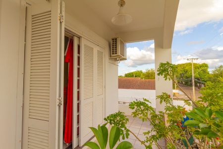 Casa à venda com 410m², 6 quartos e 3 vagas Casa à venda com 410m², 6 quartos e 3 vagasvaranda da Suíte