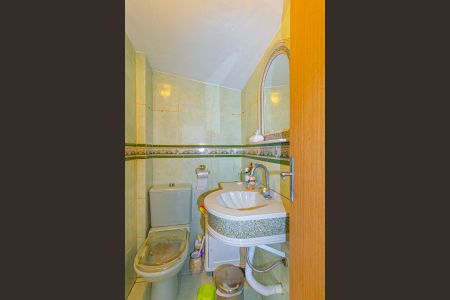 Casa à venda com 410m², 6 quartos e 3 vagas Casa à venda com 410m², 6 quartos e 3 vagasLavabo da Sala