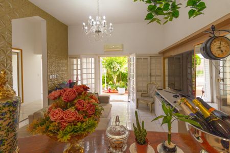 Casa à venda com 410m², 6 quartos e 3 vagas Casa à venda com 410m², 6 quartos e 3 vagasSala 2