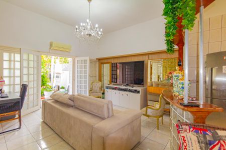 Casa à venda com 410m², 6 quartos e 3 vagas Casa à venda com 410m², 6 quartos e 3 vagasSala 2