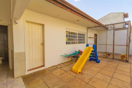 Casa à venda com 410m², 6 quartos e 3 vagas Casa à venda com 410m², 6 quartos e 3 vagasÁrea comum