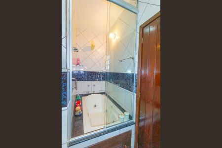 Casa à venda com 410m², 6 quartos e 3 vagas Casa à venda com 410m², 6 quartos e 3 vagasBanheiro da Suíte