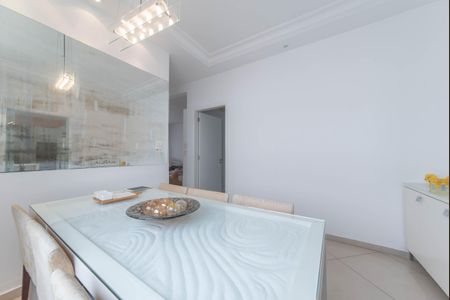 Casa à venda com 270m², 2 quartos e 3 vagas Casa à venda com 270m², 2 quartos e 3 vagasCopa