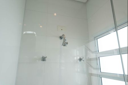 Casa à venda com 270m², 2 quartos e 3 vagas Casa à venda com 270m², 2 quartos e 3 vagasBanheiro Social