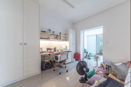 Casa à venda com 270m², 2 quartos e 3 vagas Casa à venda com 270m², 2 quartos e 3 vagasQuarto 1