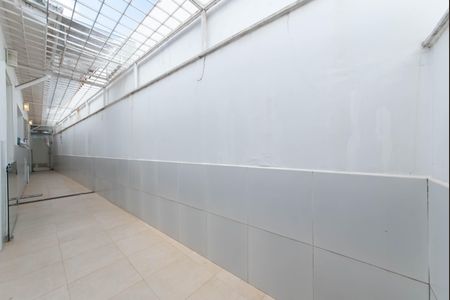 Casa à venda com 270m², 2 quartos e 3 vagas Casa à venda com 270m², 2 quartos e 3 vagasQuintal