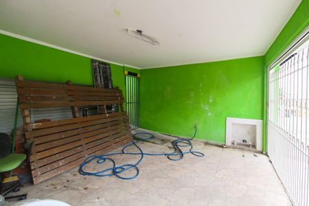 Casa à venda com 300m², 4 quartos e 1 vaga Casa à venda com 300m², 4 quartos e 1 vagaGaragem