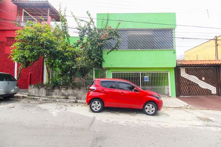Casa à venda com 300m², 4 quartos e 1 vaga Casa à venda com 300m², 4 quartos e 1 vagaFachada