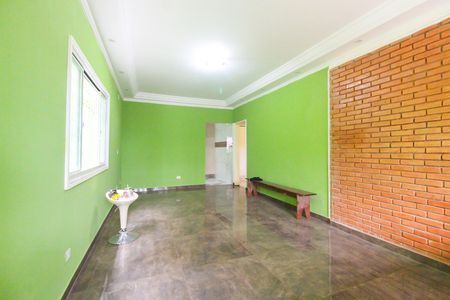 Casa à venda com 300m², 4 quartos e 1 vaga Casa à venda com 300m², 4 quartos e 1 vagaSala