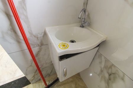 Casa à venda com 300m², 4 quartos e 1 vaga Casa à venda com 300m², 4 quartos e 1 vagaBanheiro da Suíte