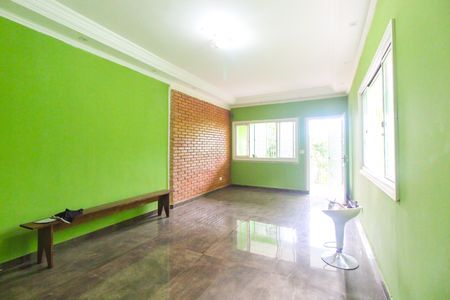 Casa à venda com 300m², 4 quartos e 1 vaga Casa à venda com 300m², 4 quartos e 1 vagaSala