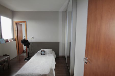 Apartamento à venda com 147m², 4 quartos e 4 vagasQuarto 3