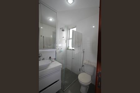 Apartamento à venda com 147m², 4 quartos e 4 vagasBanheiro do Quarto 1